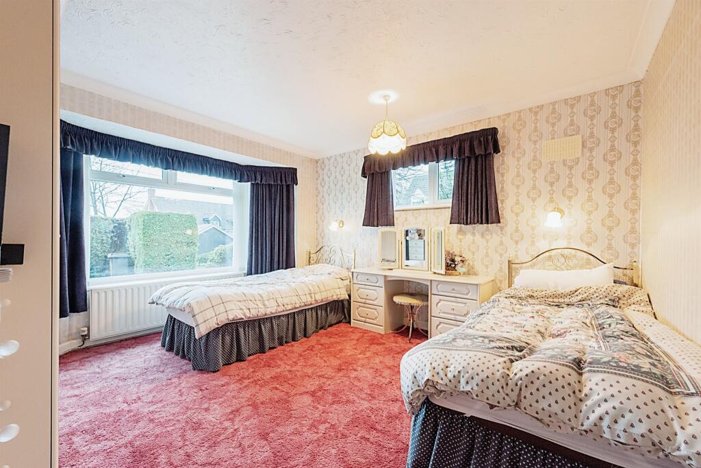 3 bedroom detached bungalow for sale in Kates Lane, Wetherden