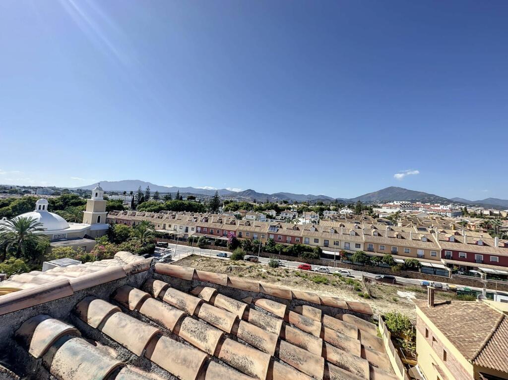 4 bedroom duplex for sale in San Pedro de Alcantara, Malaga, Spain