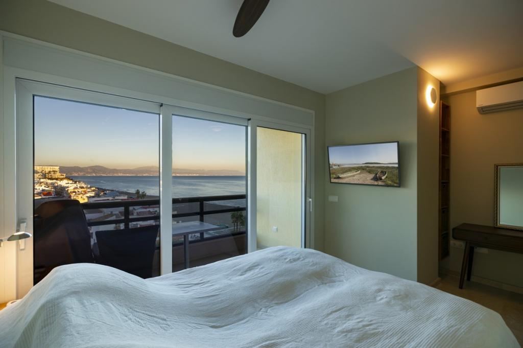 3 bedroom apartment for sale in La Carihuela, Andalucia, Spain