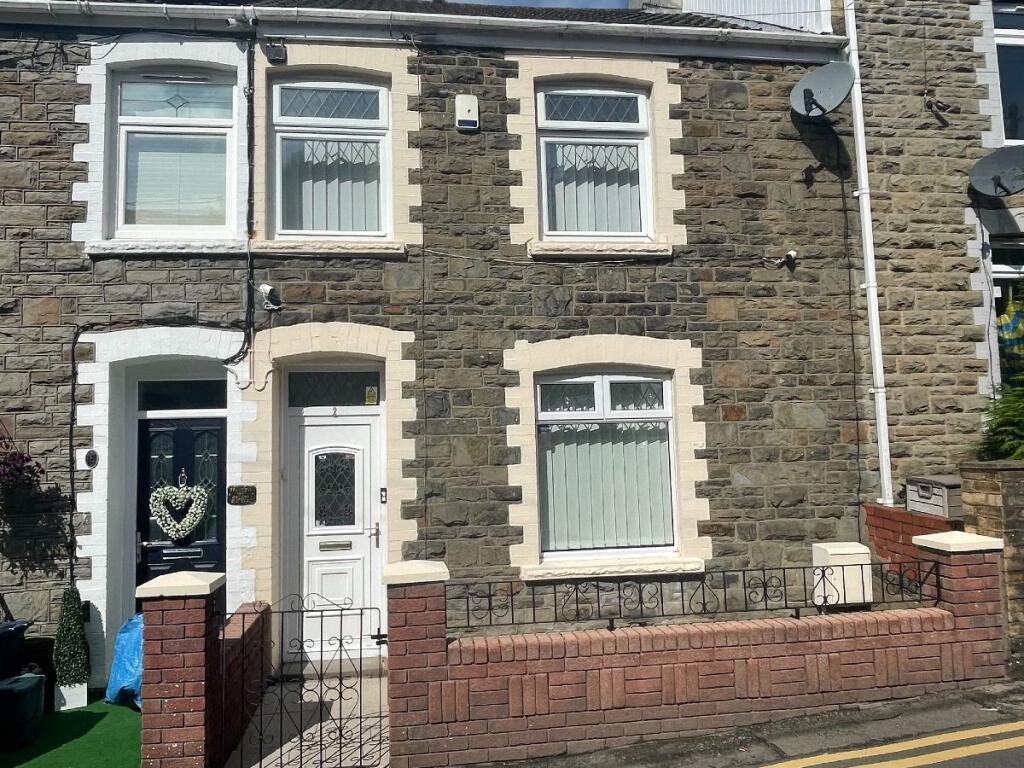 3 bedroom terraced house