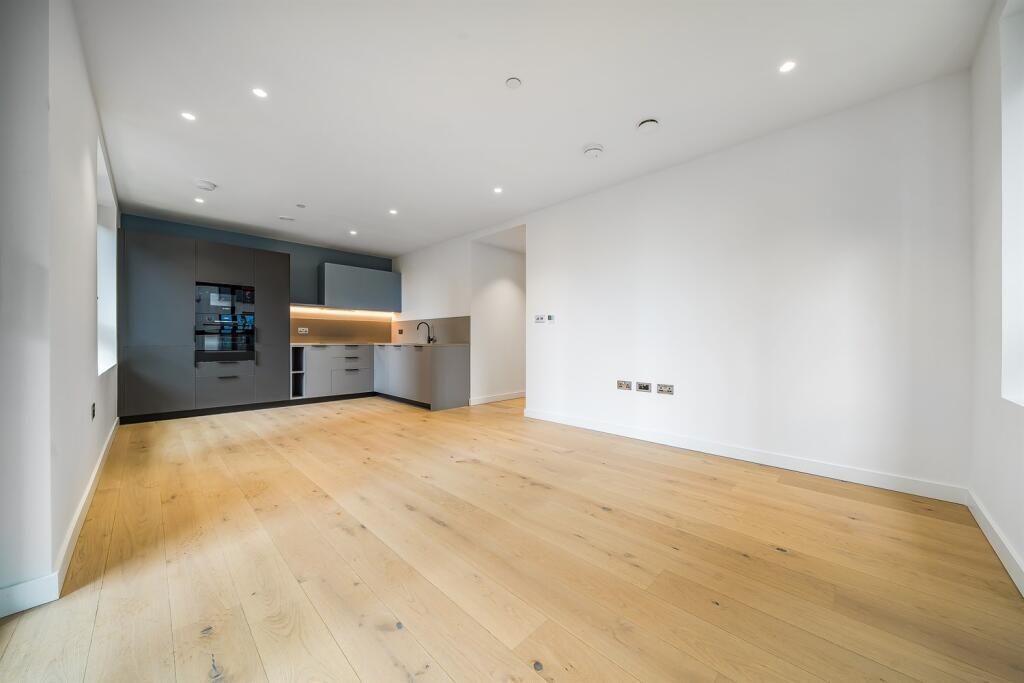 Main image of property: Peninsula Gardens, Chandlers Avenue,  Lower Riverside, Greenwich Peninsula , SE10