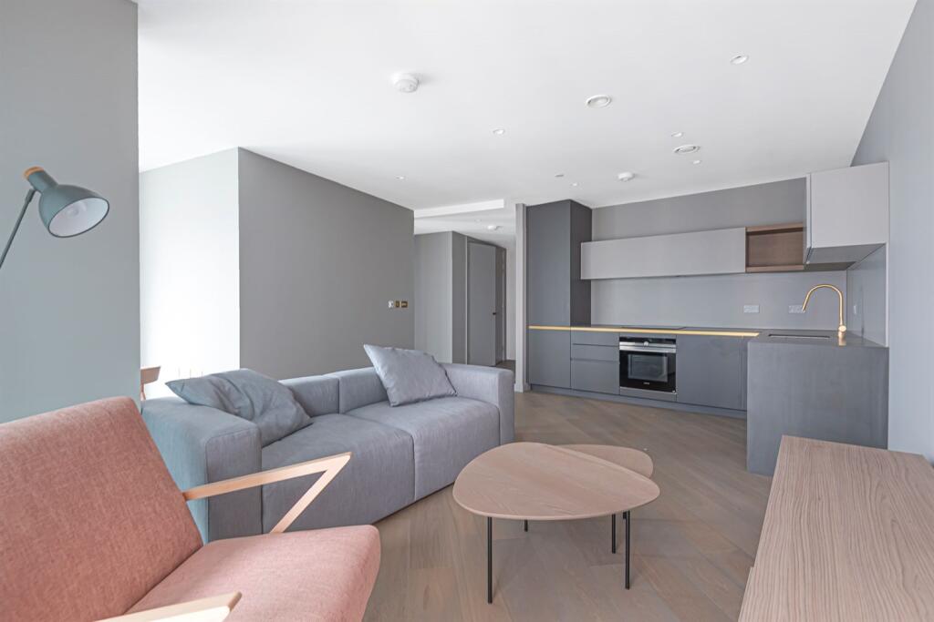 Main image of property: No.4, Upper Riverside, Cutter Lane, Greenwich Peninsula, SE10
