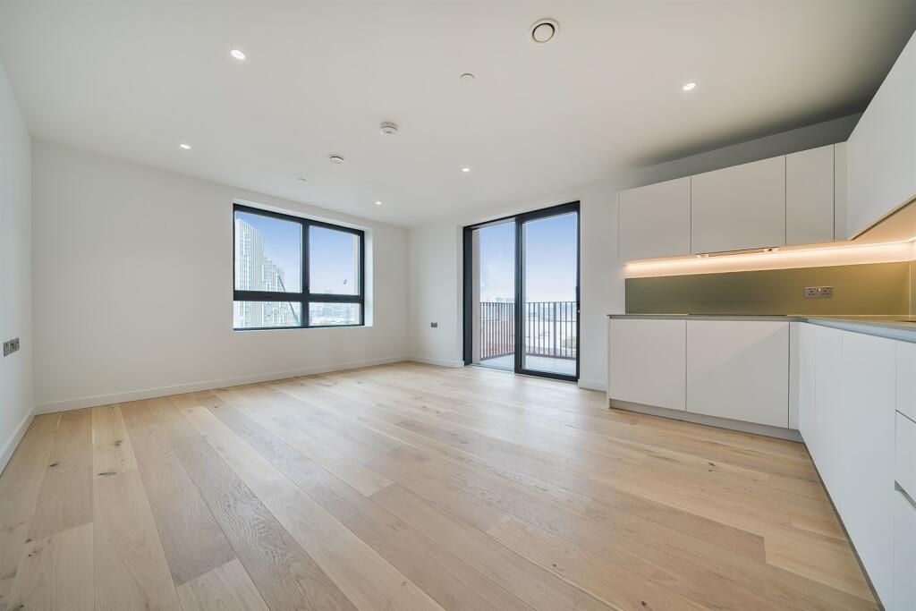 Main image of property: Peninsula Gardens, Mabyn Lane, Lower Riverside, Greenwich Peninsula, SE10 