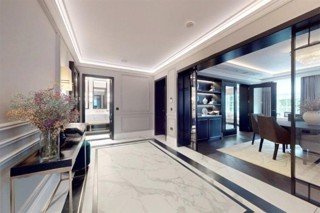 Main image of property: Palace Street, London, SW1E