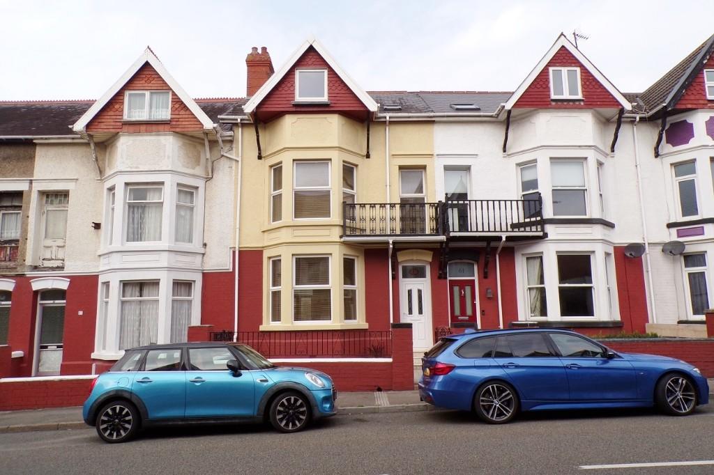 6 bedroom terraced house for sale in Mary Street, Porthcawl, South