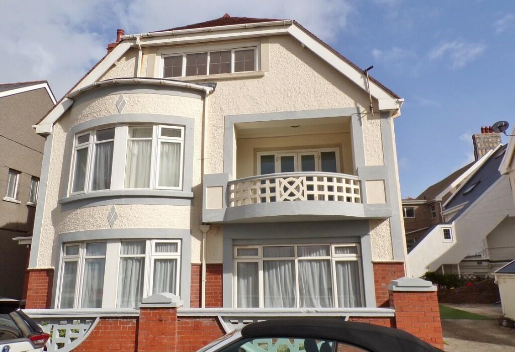 2 bedroom ground floor flat for sale in Flat 1, 1 Picton Avenue