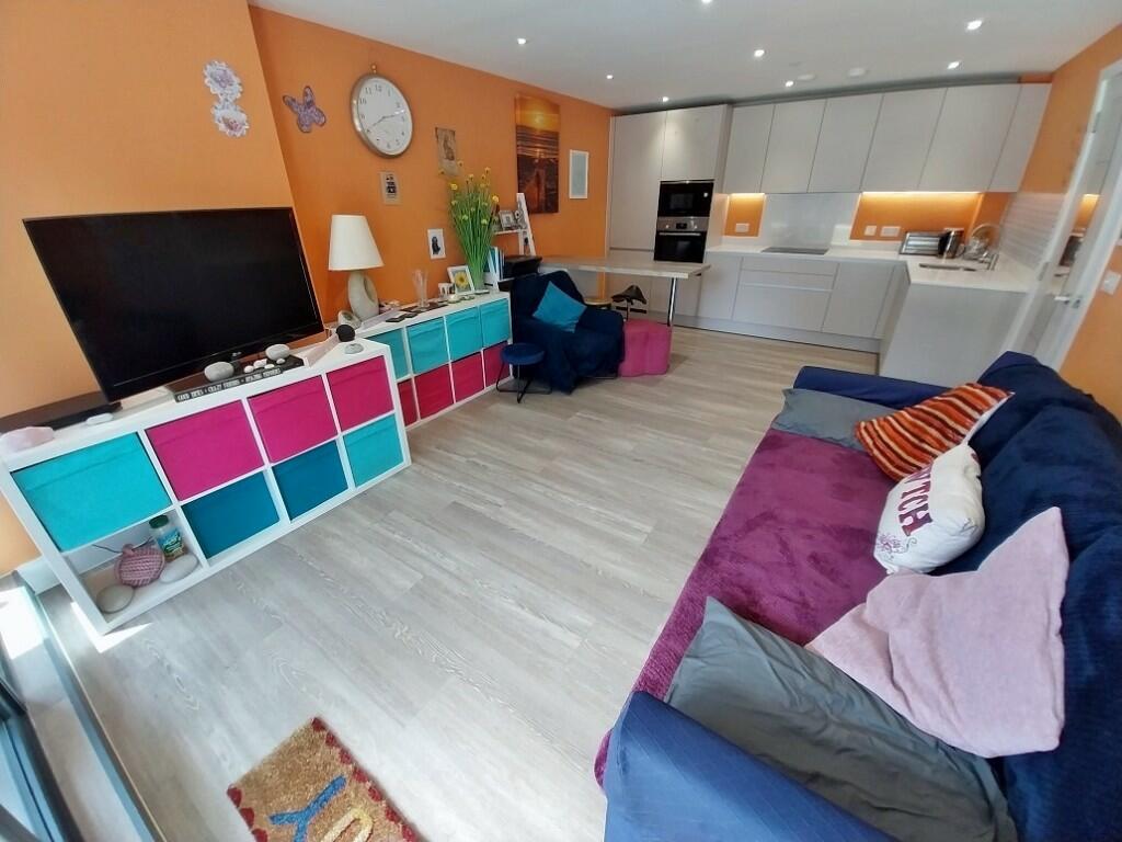 Additional property image - Rest Bay, Porthcawl, Bridgend (County of), CF36