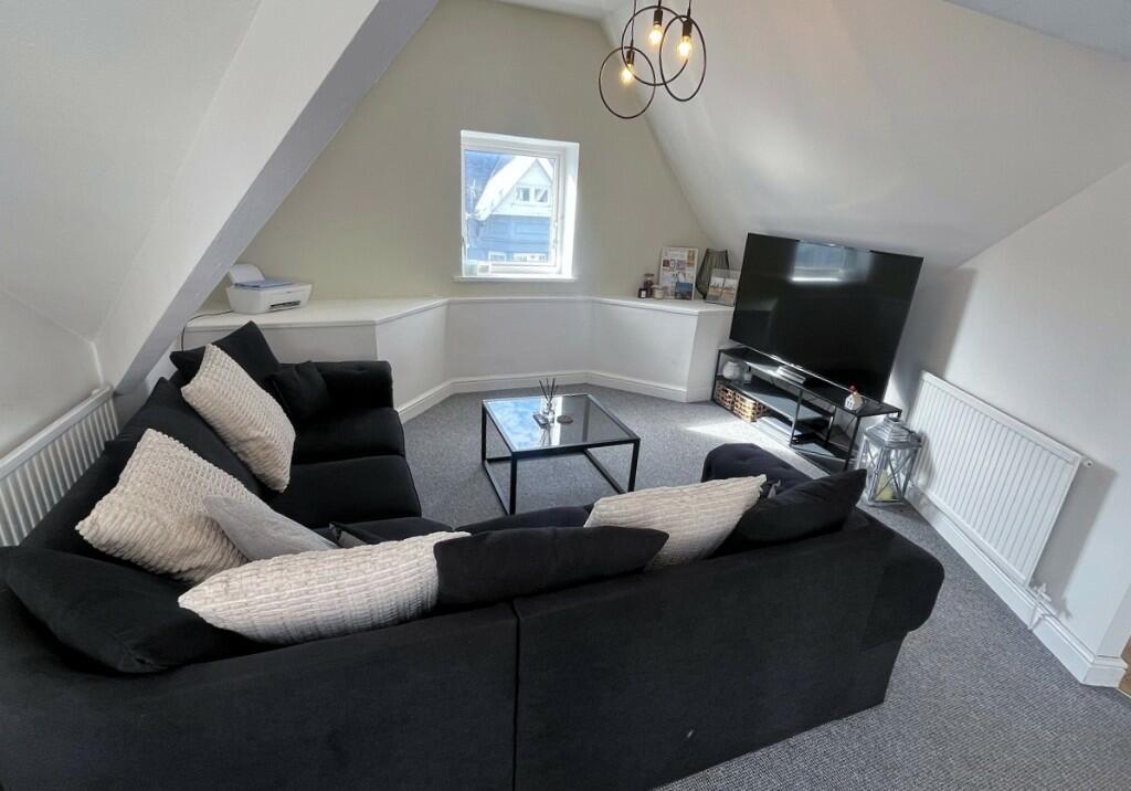 Additional property image - Esplanade Avenue, Porthcawl, Bridgend (County of), CF36