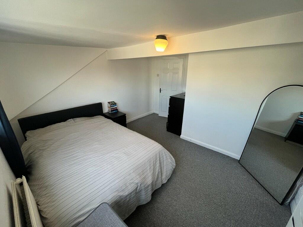 Additional property image - Esplanade Avenue, Porthcawl, Bridgend (County of), CF36