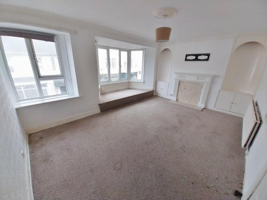 Additional property image - Well Street, Porthcawl, Bridgend (County of), CF36