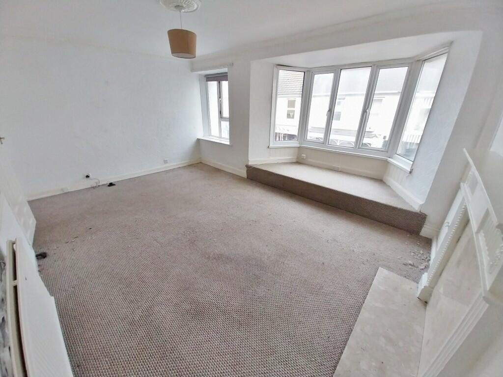 Additional property image - Well Street, Porthcawl, Bridgend (County of), CF36