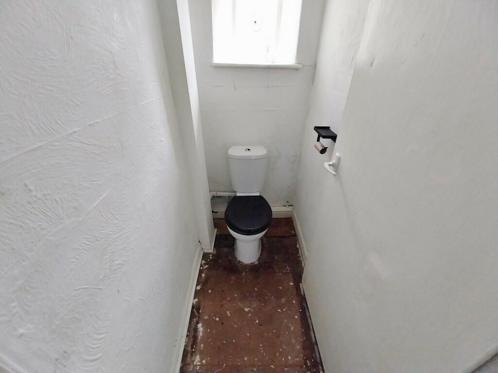 Additional property image - Well Street, Porthcawl, Bridgend (County of), CF36