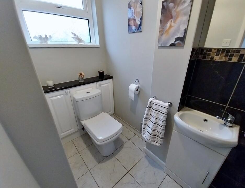 Additional property image - Heol-y-parc, CF33