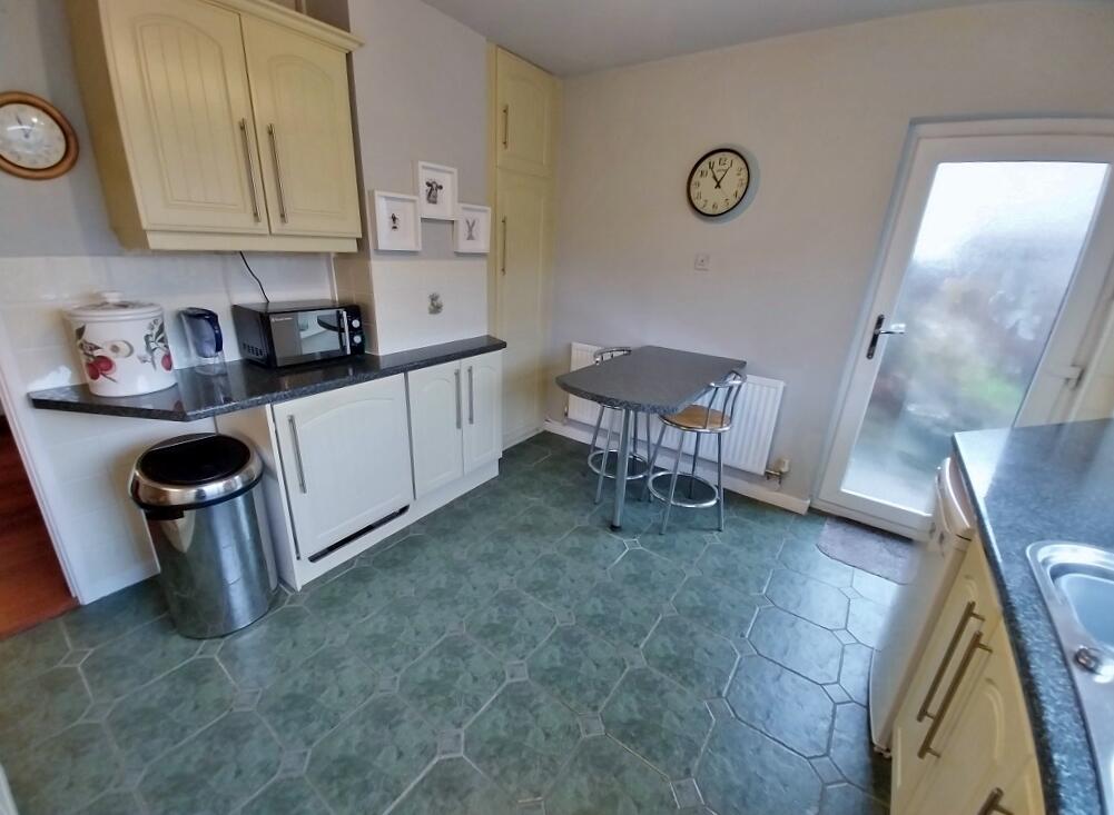 Additional property image - Heol-y-parc, CF33
