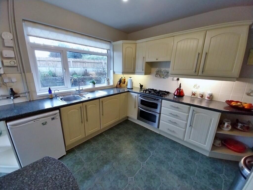 Additional property image - Heol-y-parc, CF33