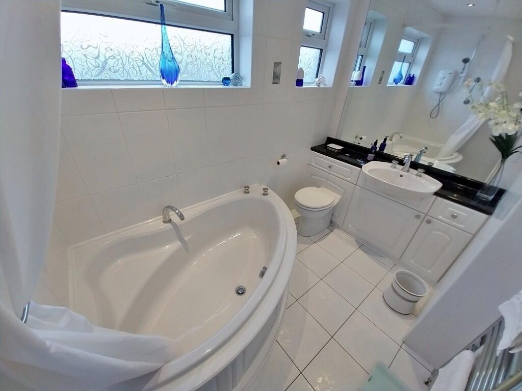 Additional property image - Heol-y-parc, CF33