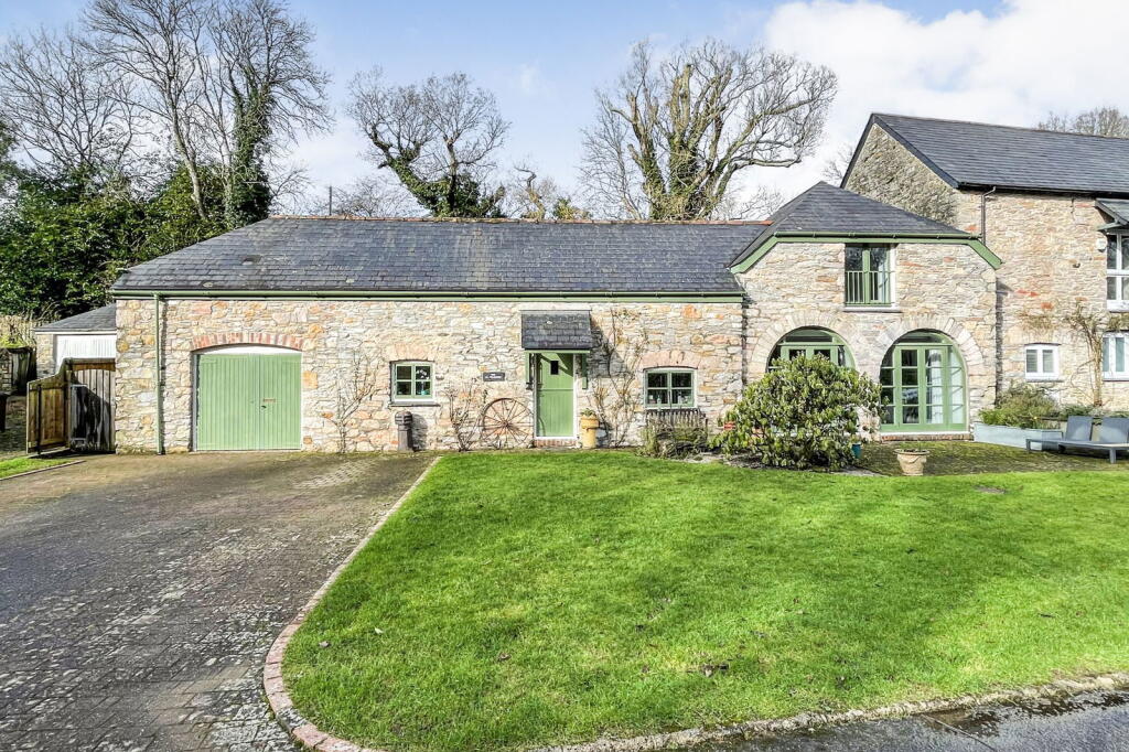 Main image of property: Mill Leat Close, Yealmpton, Devon, PL8 2EF