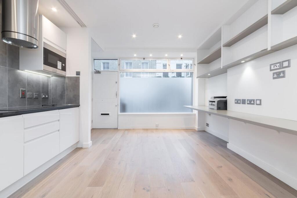 Main image of property: 114 Cleveland Street, Fitzrovia, W1T 6PB