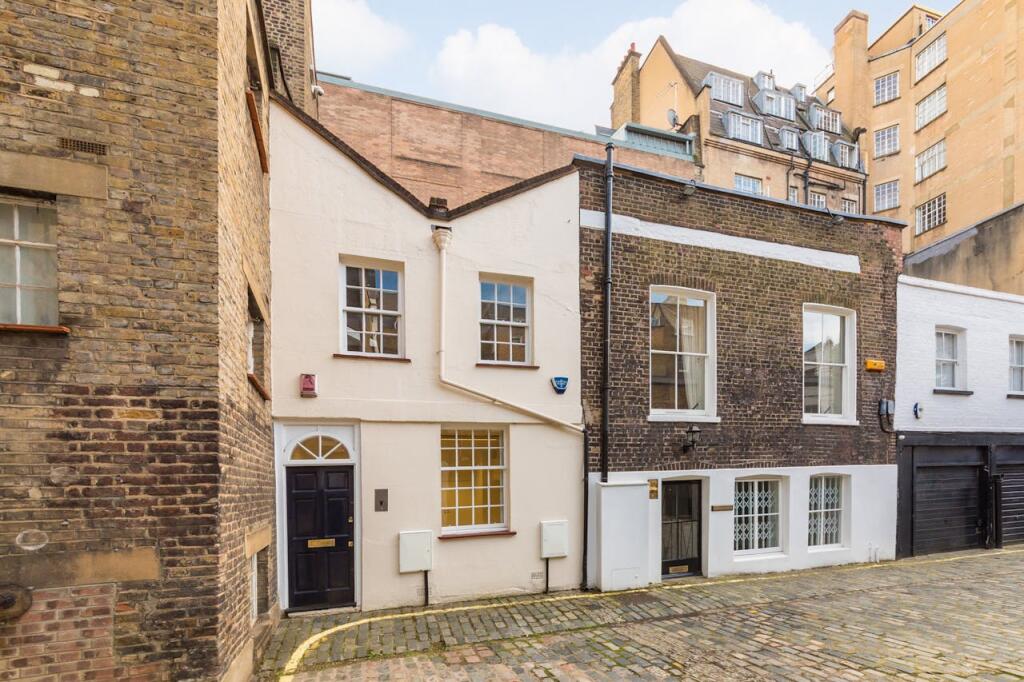 Main image of property: 19 Seymour Mews, Marylebone, W1H 6BG