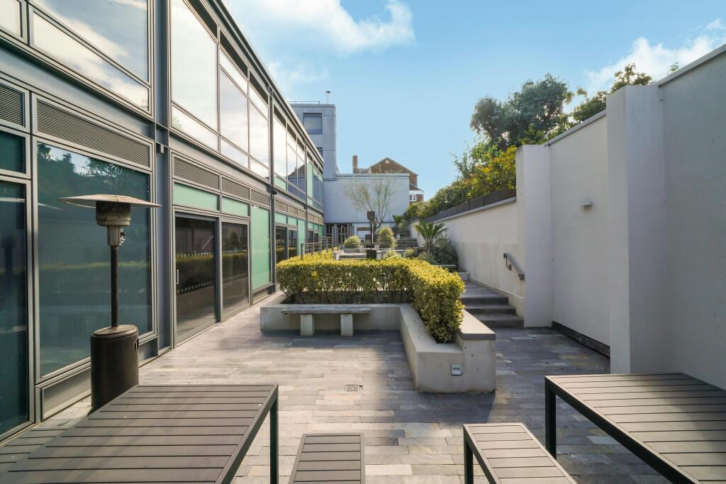 Suite 3 28 Rochester Place  rmvVXF4SgQchzK5AShlU.jpg