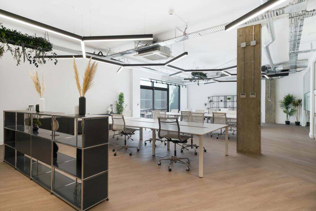 Suite 3 28 Rochester Place  B0i9BsXWYJ4yHe8CfHR4.jpg