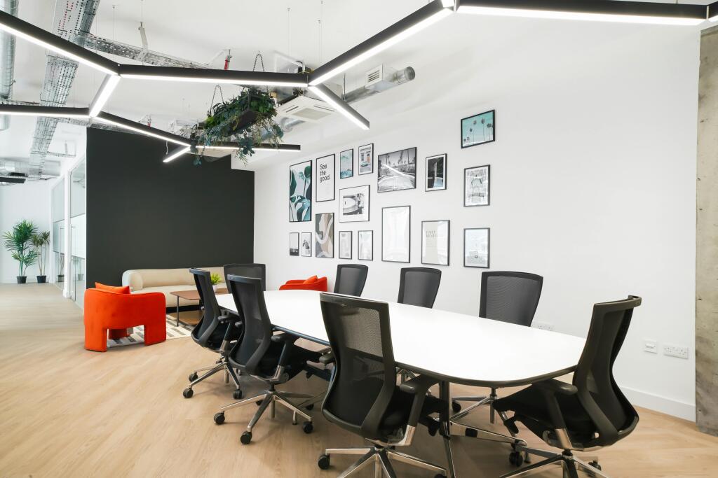 Suite 3 28 Rochester Place  xEcCJ3Yz8i4ra5Qg6exb.jpg