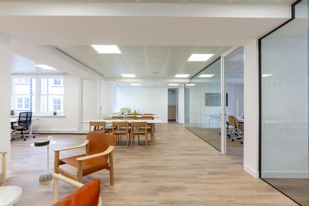 1921 Great Portland Street 3rd Floor 04.jpg