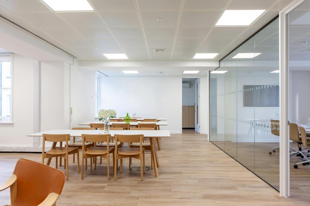 1921 Great Portland Street 3rd Floor 05.jpg