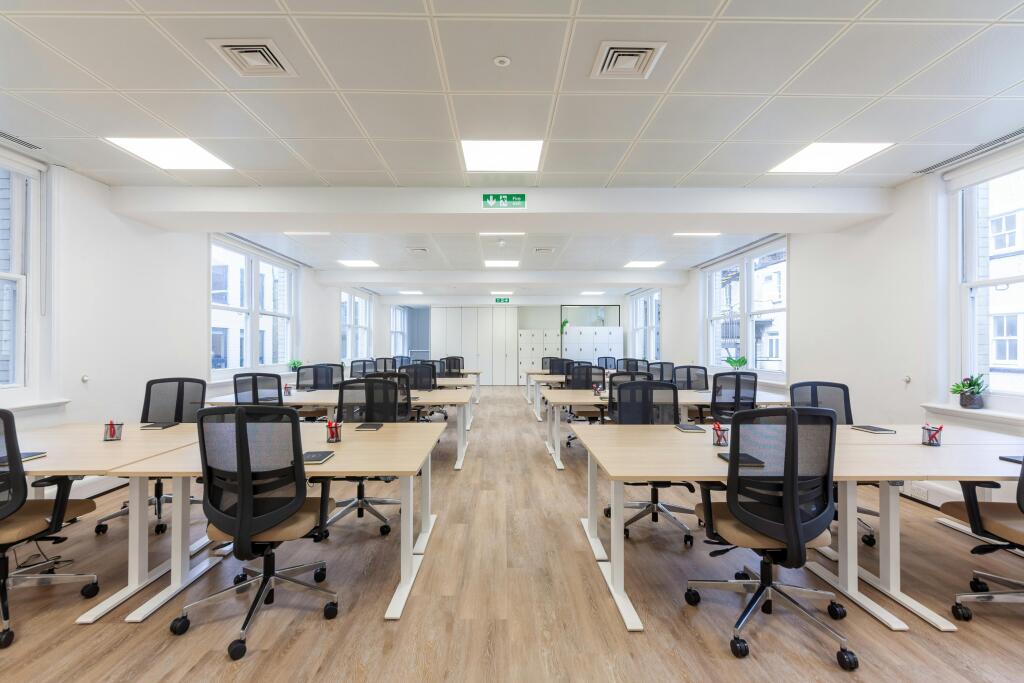 1921 Great Portland Street  3rd Floor 01.jpg