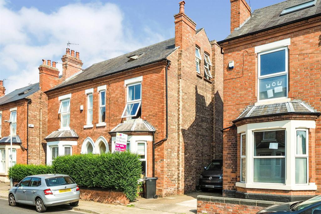4 bedroom semidetached house for sale in Stratford Road, West Bridgford, NOTTINGHAM, NG2