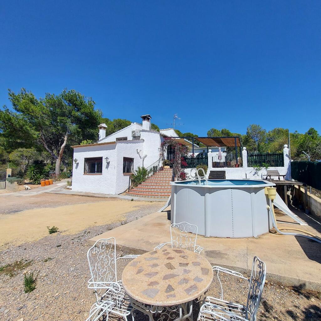 3 bedroom villa for sale in Valencia, Valencia, Casinos, Spain