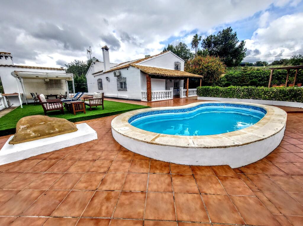 Main image of property: Valencia, Valencia, Montserrat