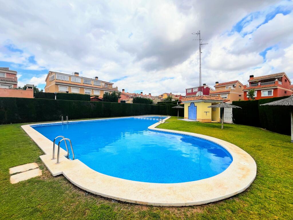 Main image of property: Valencia, Valencia, Moncada