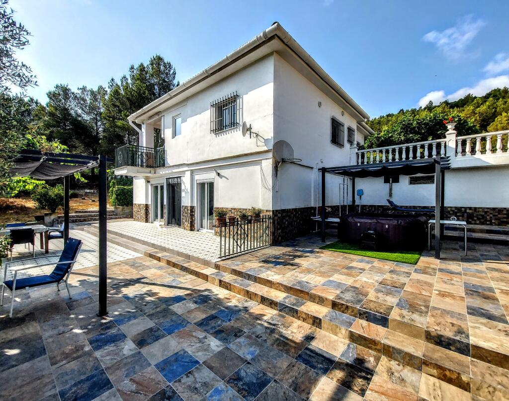 Main image of property: Valencia, Valencia, Buñol