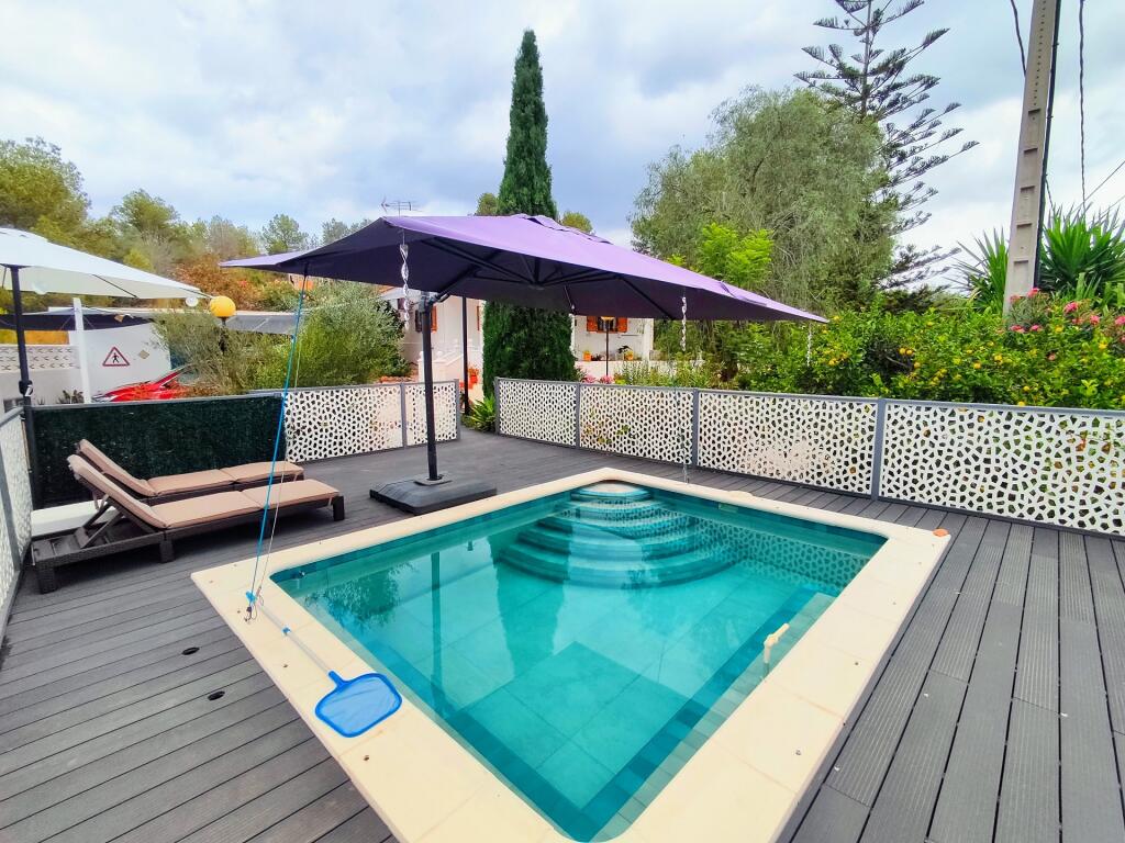 Main image of property: Valencia, Valencia, Montserrat