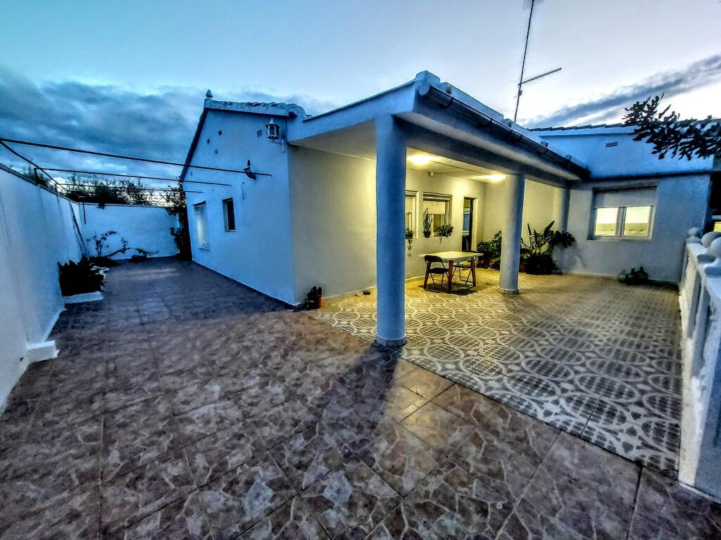 Main image of property: Valencia, Valencia, Torrente