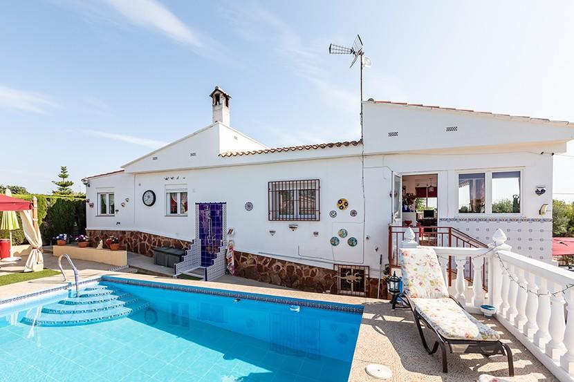 4 bedroom villa for sale in Valencia, Valencia, Vilamarxant, Spain