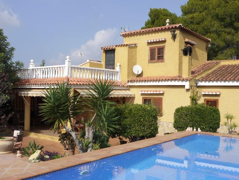 5 bedroom villa for sale in Valencia, Valencia, L`eliana, Spain