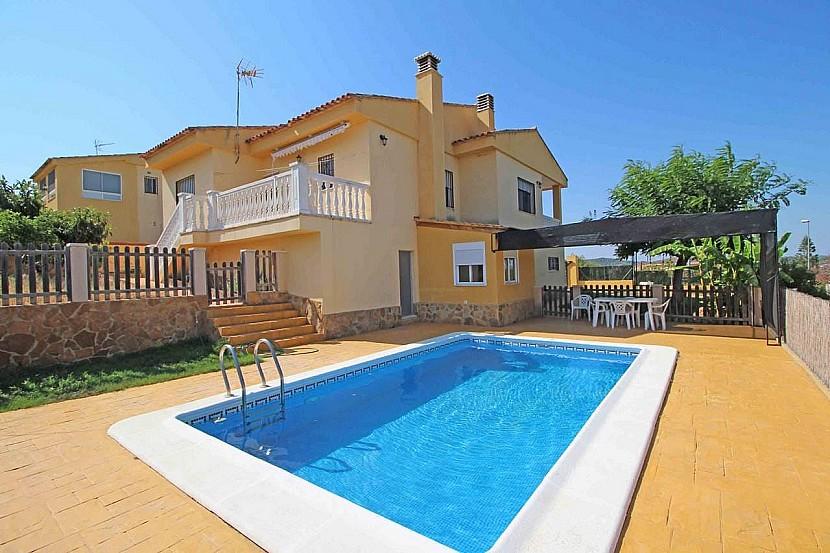 3 bedroom villa for sale in Valencia, Valencia, Montroy, Spain