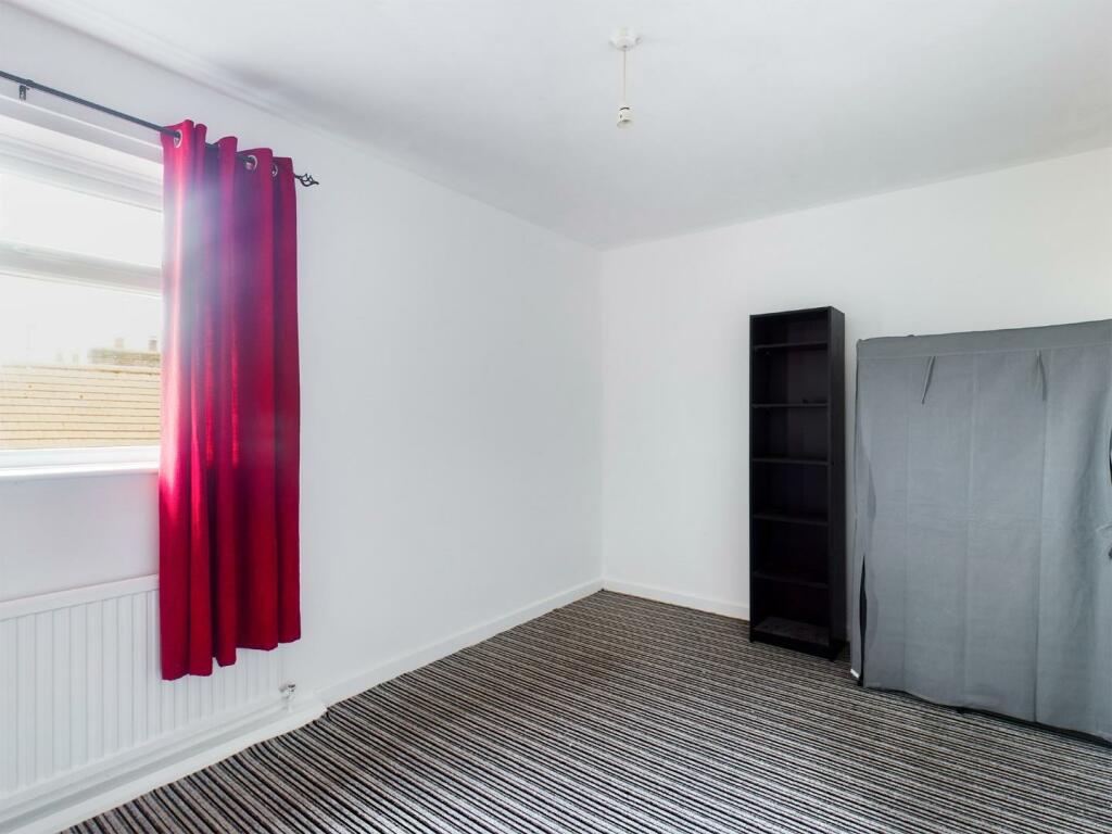 3 bedroom flat for sale in Queen Street, Filey, YO14