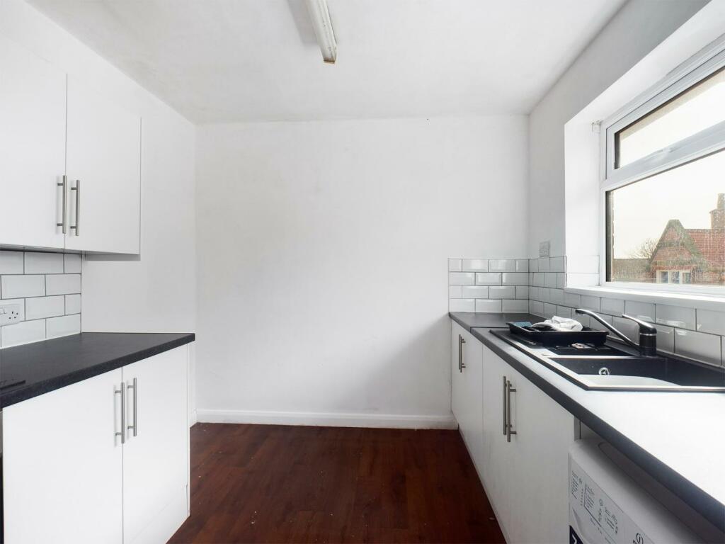 3 bedroom flat for sale in Queen Street, Filey, YO14