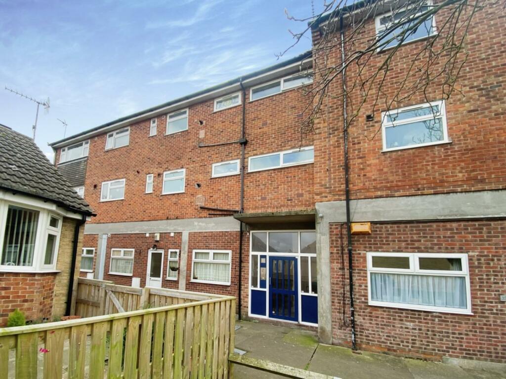 3 bedroom flat for sale in Queen Street, Filey, YO14