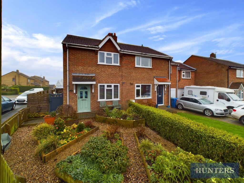 2 bedroom end of terrace house for sale in Constable Road, Hunmanby