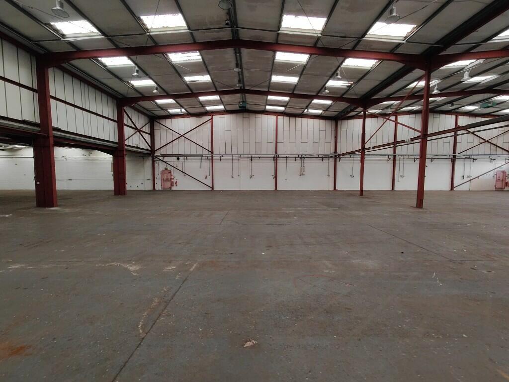 Light industrial facility to lease in Unit 12 Castlegrove Business Park