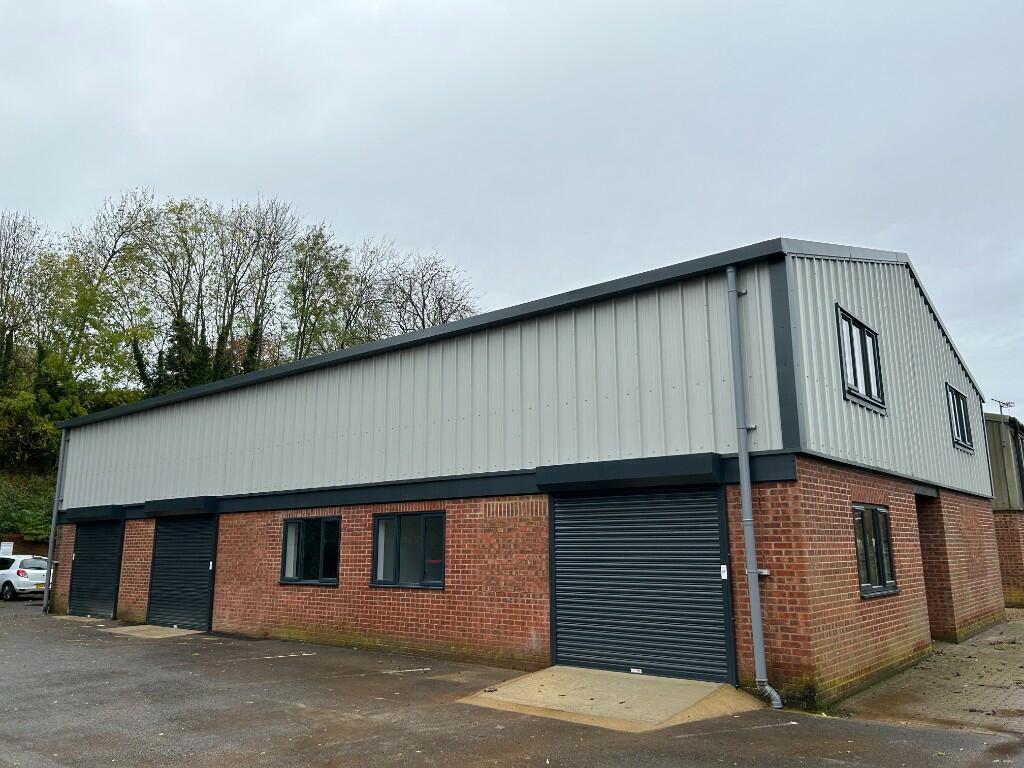 Light industrial facility to lease in Station Road, Hungerford