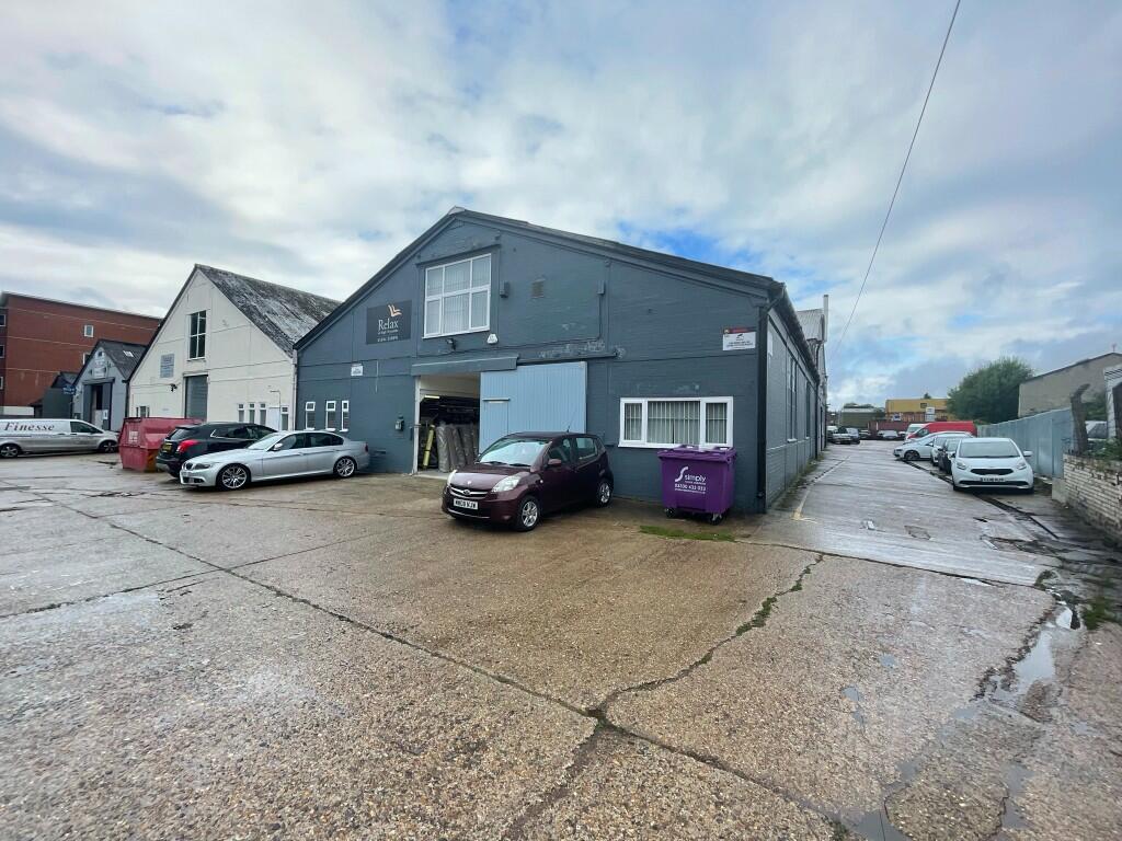 Light industrial facility to lease in Unit 1a, 1c, 2 Abercromby Avenue