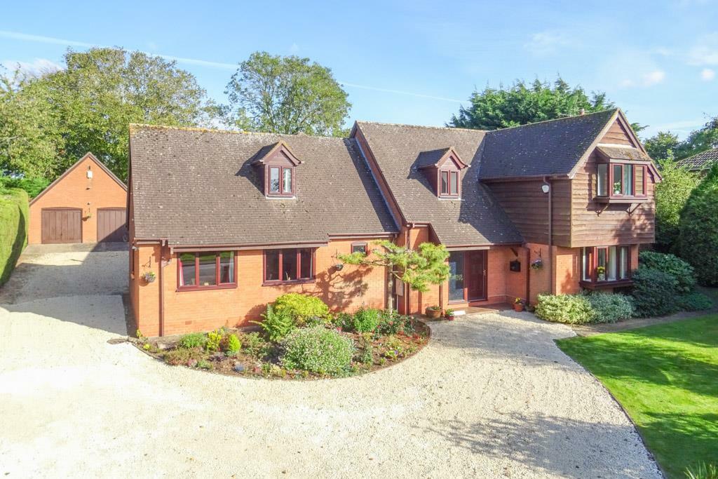 5 bedroom house for sale in The Village, CliftonOnTeme, Worcester, WR6