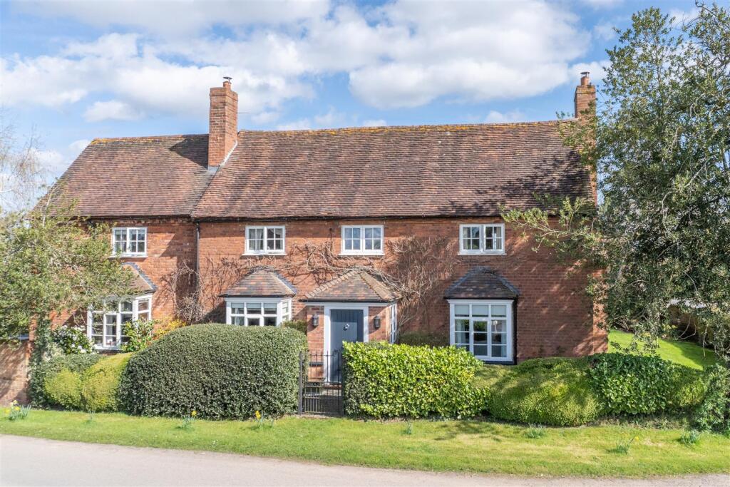 Main image of property: Abingdons Farm, Wichenford, Worcester, WR6 6XY