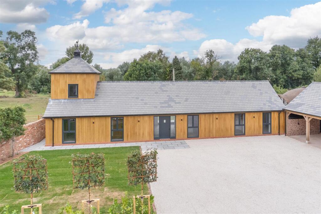 Main image of property: The Dovecote, Wyneyards Barns, Lineholt, Ombersley, WR9 0LQ, WR9 0LQ