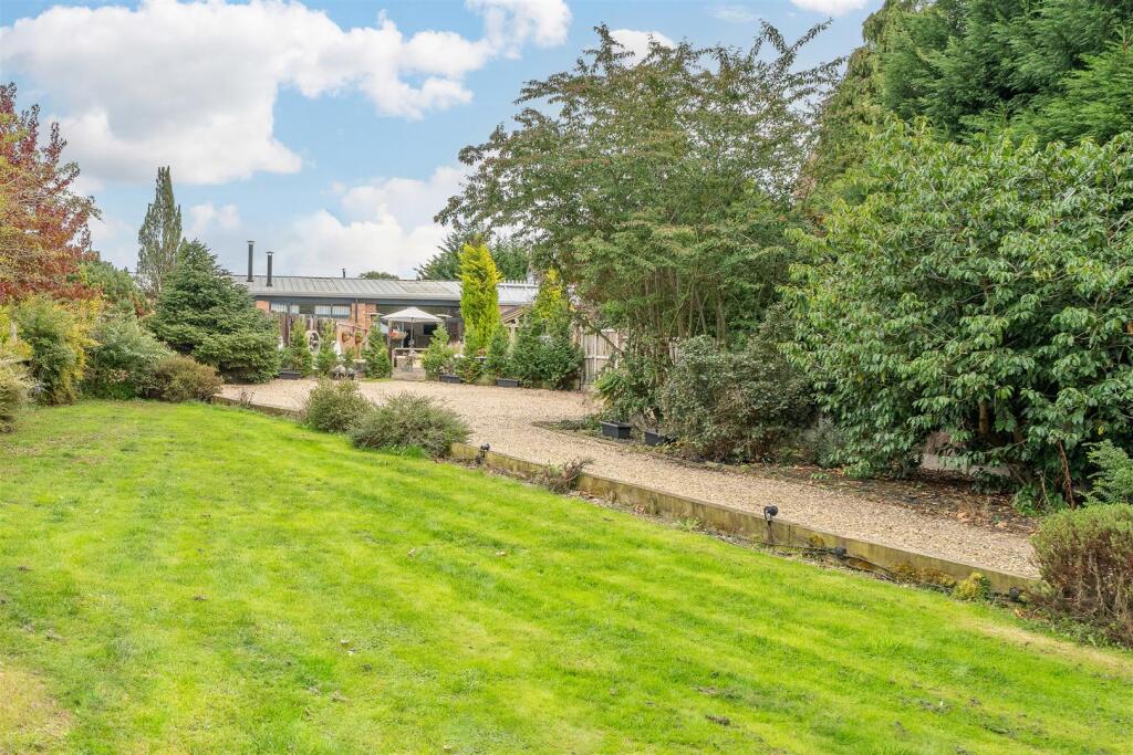 Main image of property: Broad House Barn, Kidderminster Road, Cutnall Green, Droitwich